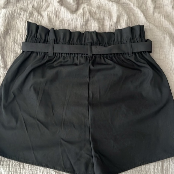 Black high waisted shorts with button details and belt - Picture 4 of 6